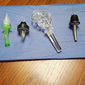 Lead crystal wine bottle stople  and 3 stople powe